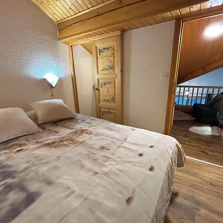 Apartment 3 Pieces Avec Mezzanine, 5 Pers, Meribel - Animaux Admis, Wifi - Fr-1-180-595
