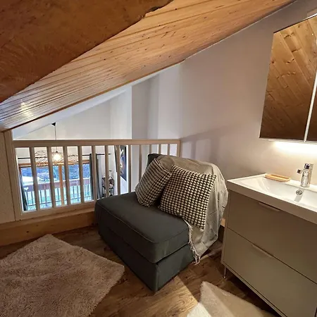 3 Pieces Avec Mezzanine, 5 Pers, Meribel - Animaux Admis, Wifi - Fr-1-180-595 Apartment *