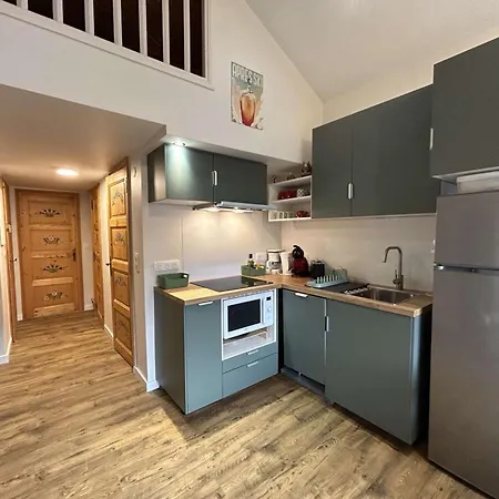 Apartment 3 Pieces Avec Mezzanine, 5 Pers, Meribel - Animaux Admis, Wifi - Fr-1-180-595 *